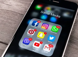 Image of social media applications on a mobile device