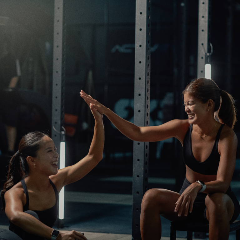 Image of gym staff fostering a welcoming gym community